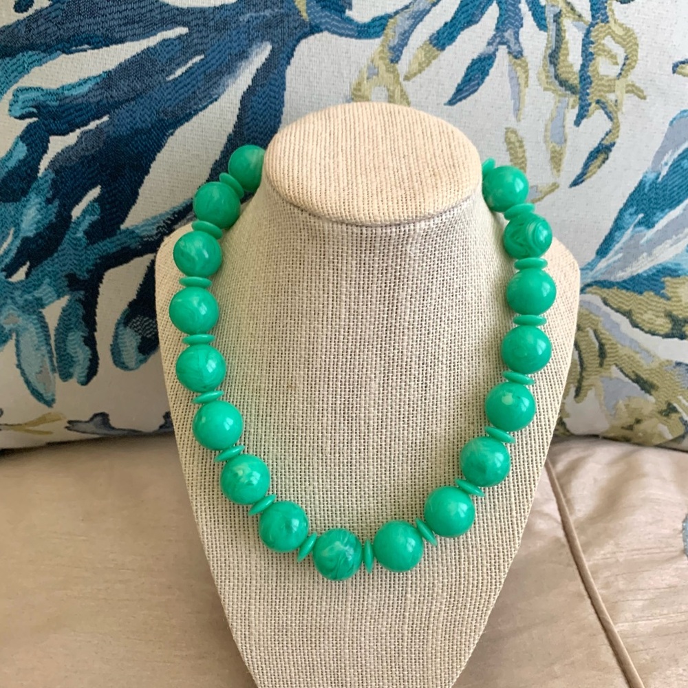 Vintage Jade Green Beaded Necklace